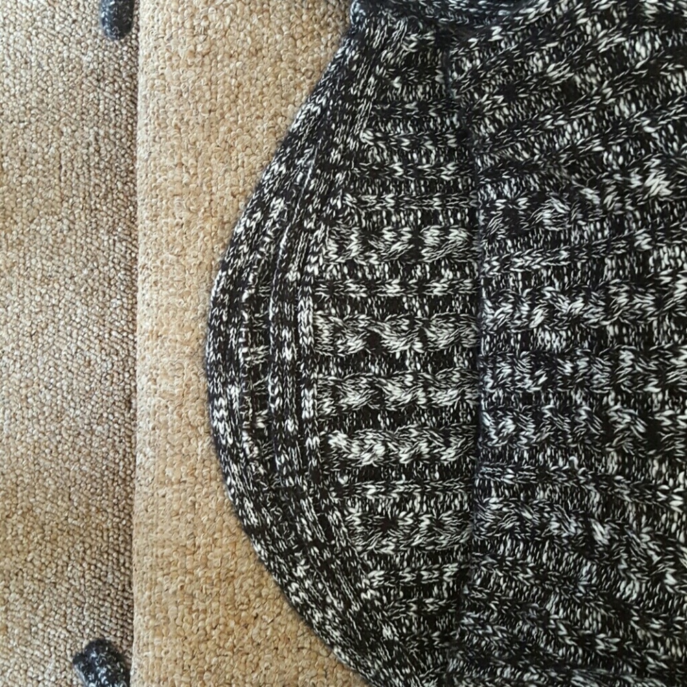 Dressbarn sweater large - Picture 3 of 6